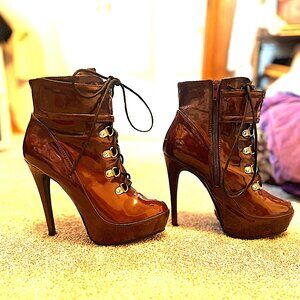 Shoe Dazzle Brown and Red Heeled Ankle Boots